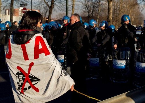 TORINO: IL GOVERNO CHIEDE LA SOMMA SURREALE DI OLTRE 7 MILIONI DI DANNI AL MOVIMENTO NOTAV