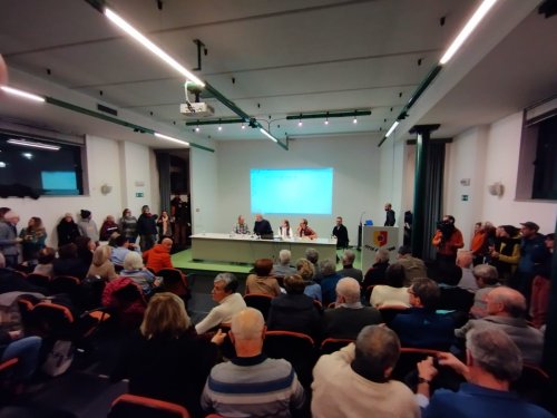 “QUALE MONTAGNA VUOI?”. MOLTO PARTECIPATO IL DIBATTITO DEL 28 NOVEMBRE A CLUSONE ORGANIZZATO DA OROBIE VIVE E TERRE ALT(R)E