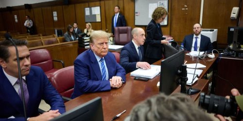 Reporter catches Trump dozing off in court — again