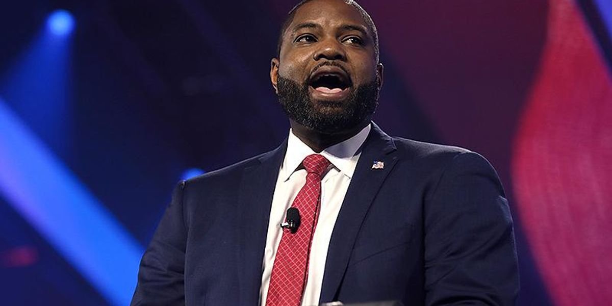 'Looks bad': MAGA Rep's wife bought over $50K in Bitcoin same day he pushed crypto tax cut