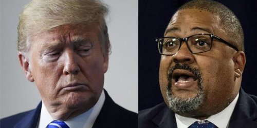 Alvin Bragg formally asks for Trump to be held in contempt for violating gag order