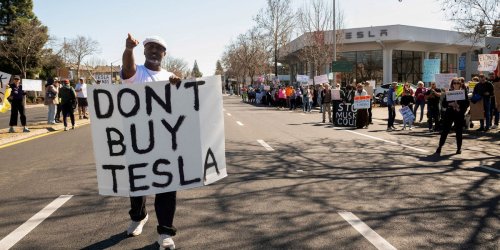 'Totally destroyed': Investors rake in billions by 'causing huge damage' to Tesla