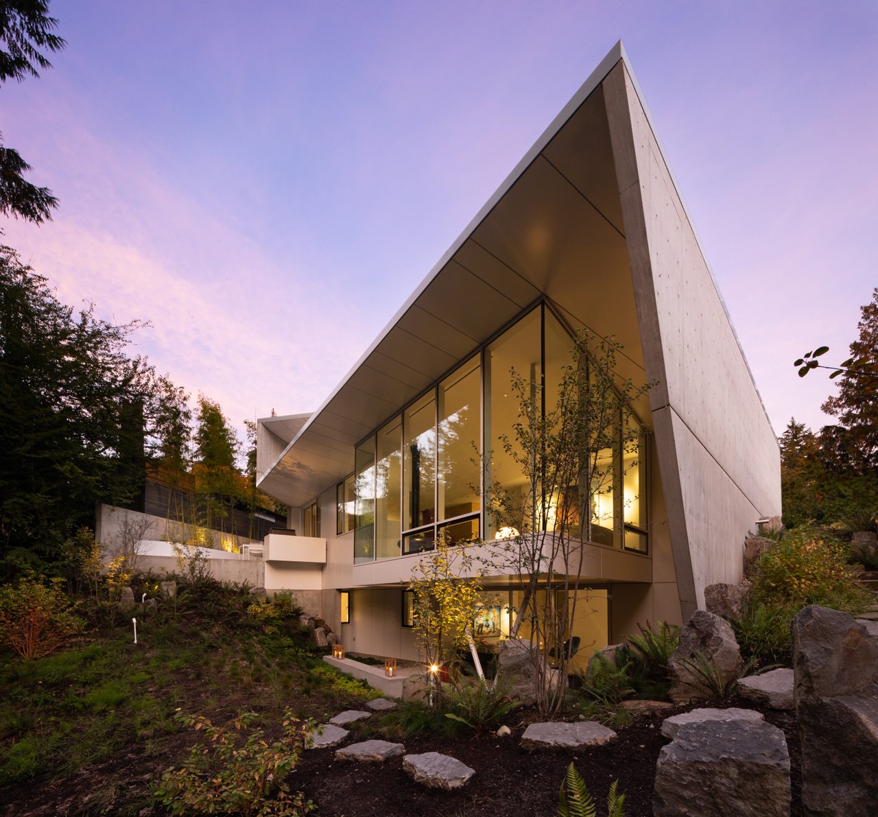 Edgemont Residence by BattersbyHowat