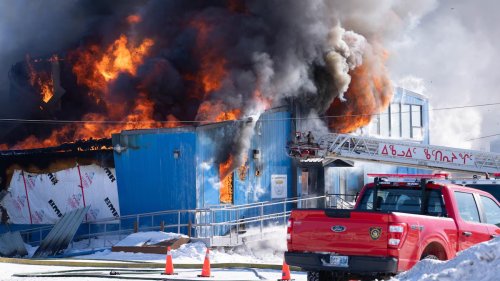 Fire destroys Iqaluit building that houses Nunavut newspaper