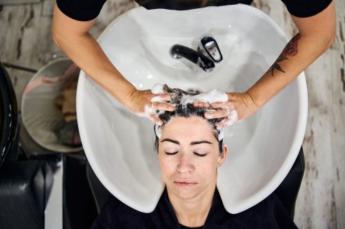 13 Polite Habits Hairdressers Actually Dislike—and What to Do Instead