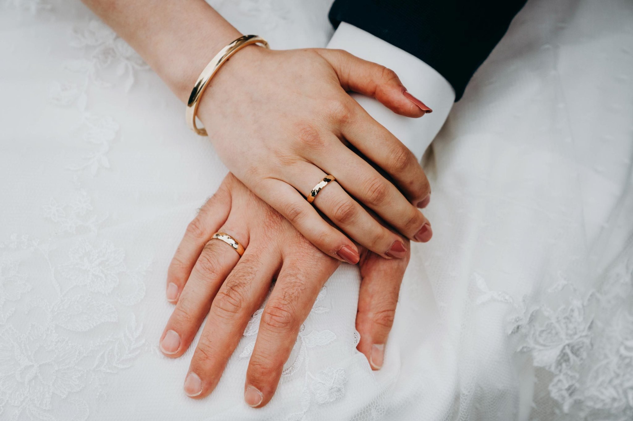 This Is Why We Wear Wedding Rings on the Fourth Finger