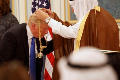 Strange Gifts Given to U.S. Presidents + More American Oddities