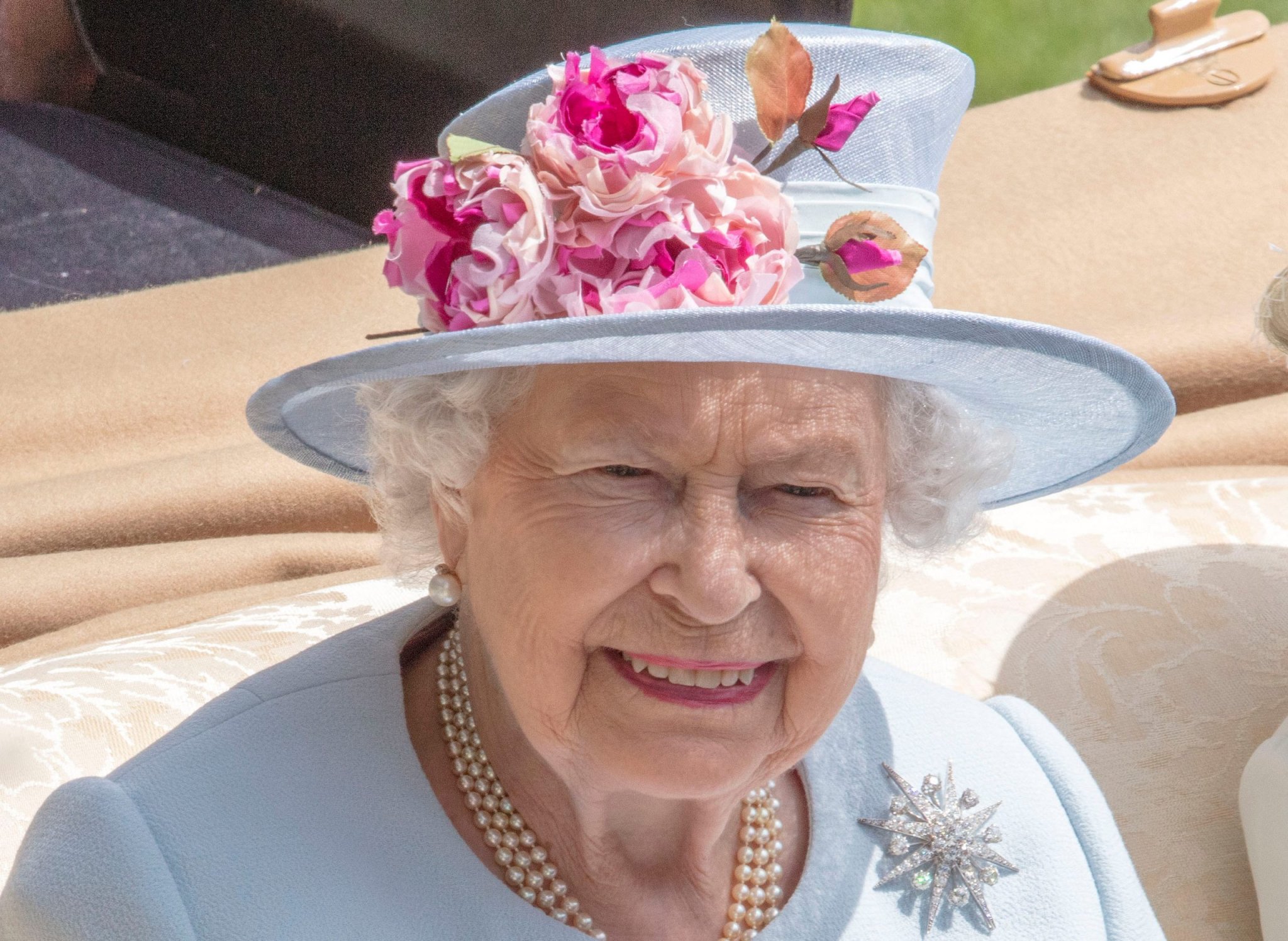 8 Reasons Queen Elizabeth II Never Stepped Down from the Throne