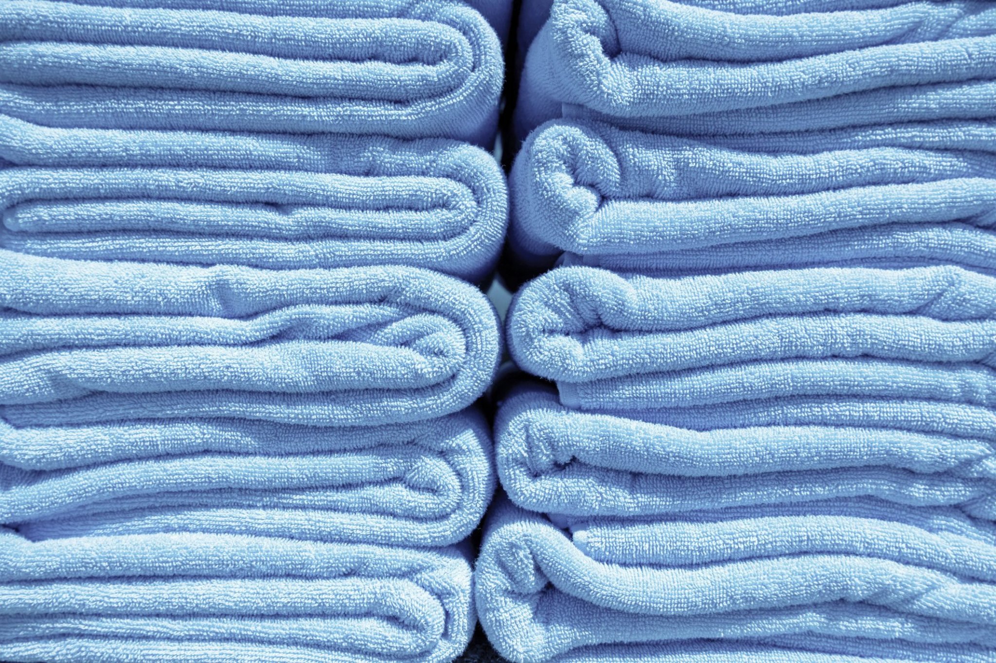 How to Wash Your Towels to Keep Them Clean and Fluffy
