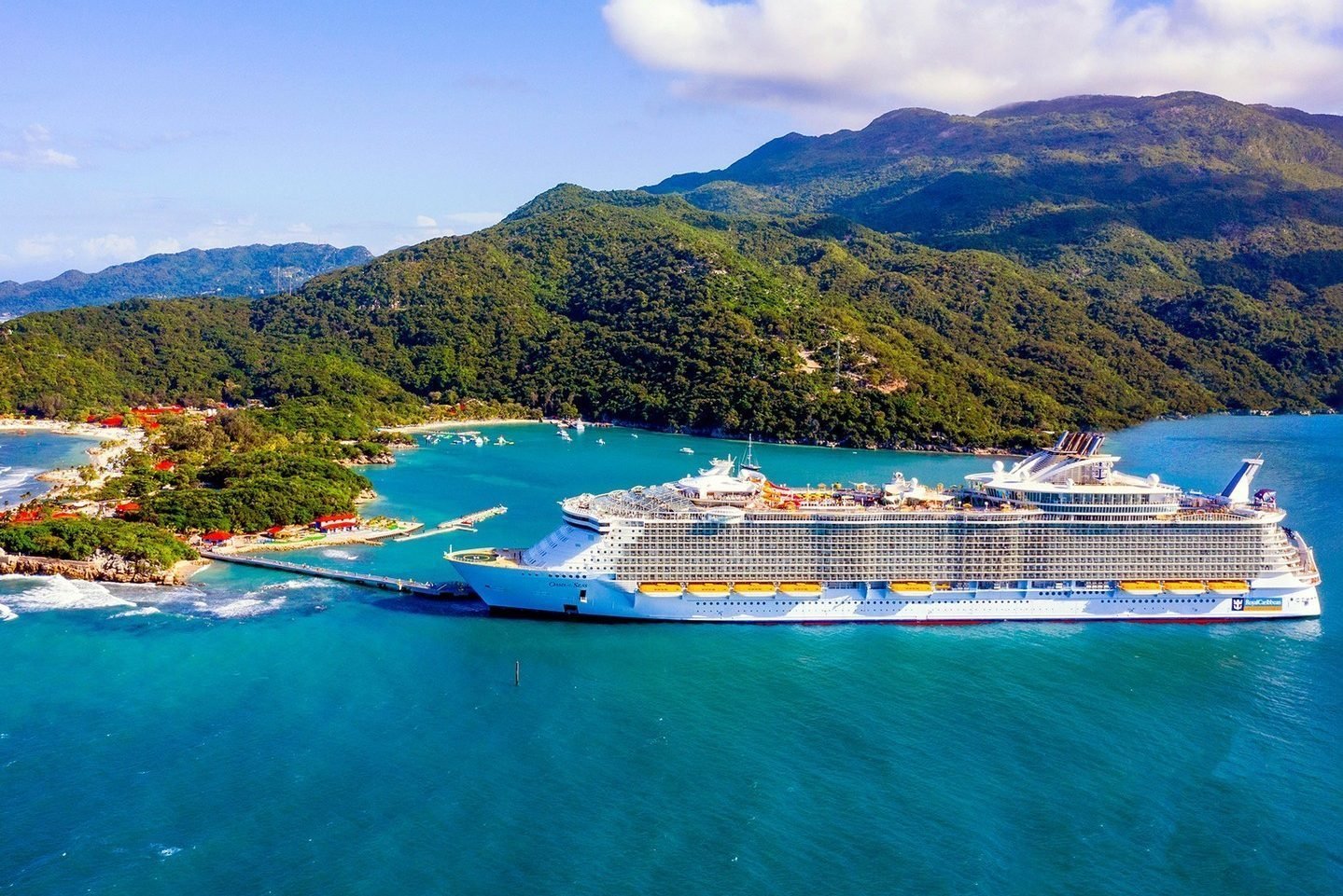 10 Best Couples Cruises for a Romantic Vacation at Sea