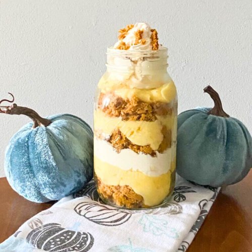 Layered Autumn Bliss: Quick Pumpkin Caramel Trifle in a Jar