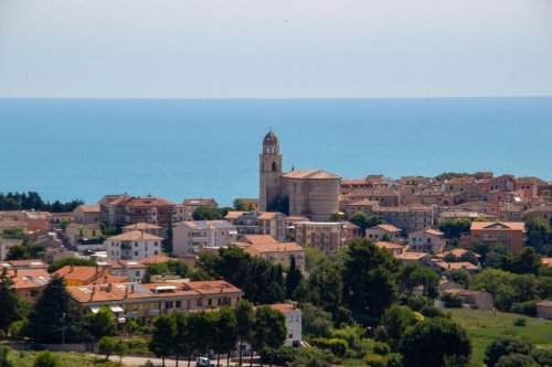 E-Bike Tours in Italy Exist—and Yes, They Include Wine and Pasta