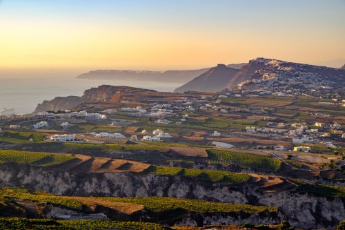 Here's Why This Greek Island Deserves All The Glory It Gets & Top Reasons To Plan Your Beach Vacay Here