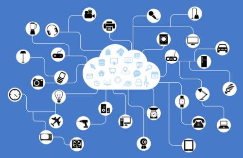 How does fog computing differ from edge computing?