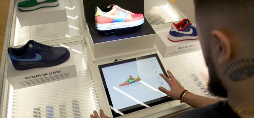 London Shoppers Can Now Design Their Own Nikes in Augmented Reality