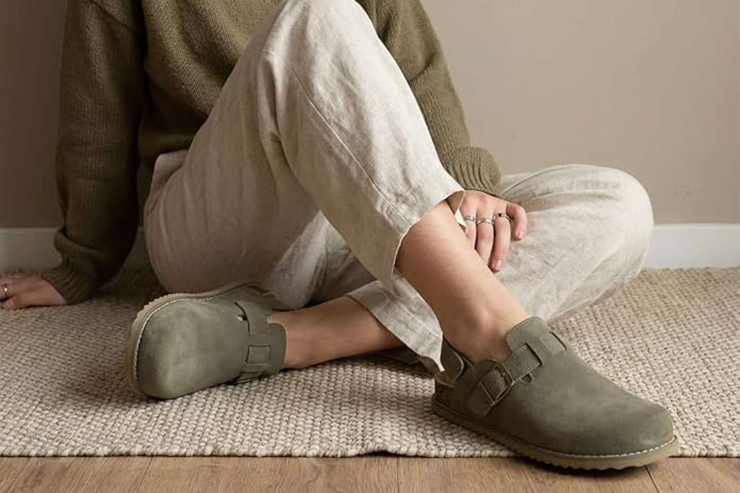 Amazon’s Best-Selling Mules and Clogs Hit the Sweet Spot Between Sandals and Boots—From $10