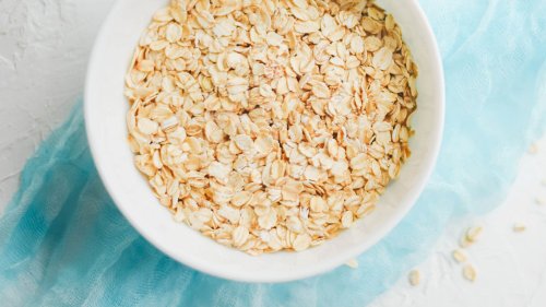 We Just Discovered the Easiest Healthy Hack for Making a Basic Bowl of Oatmeal Taste Delicious
