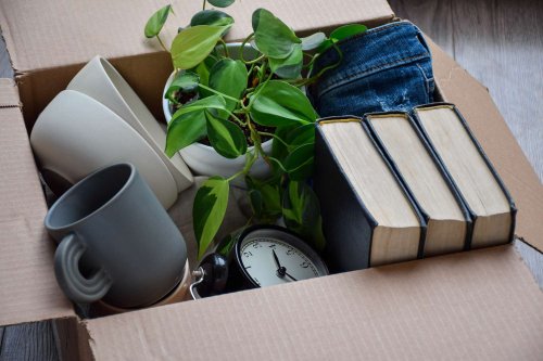 The 10-Items-a-Day Decluttering Challenge Is the Solution to Chronic Clutter