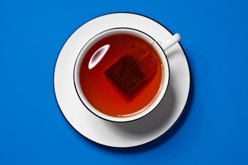 The #1 Tea to Soothe Sore Throats, Recommended by Dietitians