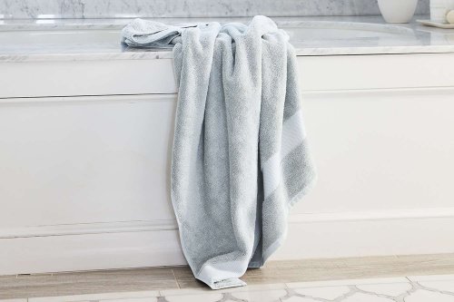 These Plush and Absorbent Towels Make My Shower Exits Easier on Cold Winter Mornings