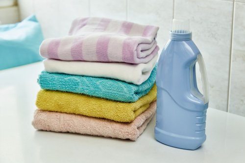 what-does-fabric-softener-do-and-is-it-actually-good-for-your-clothes