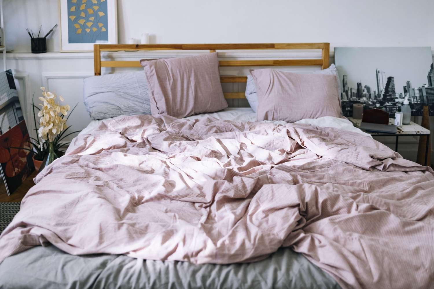 The Icky Reason You Shouldn’t Make Your Bed As Soon As You Wake Up