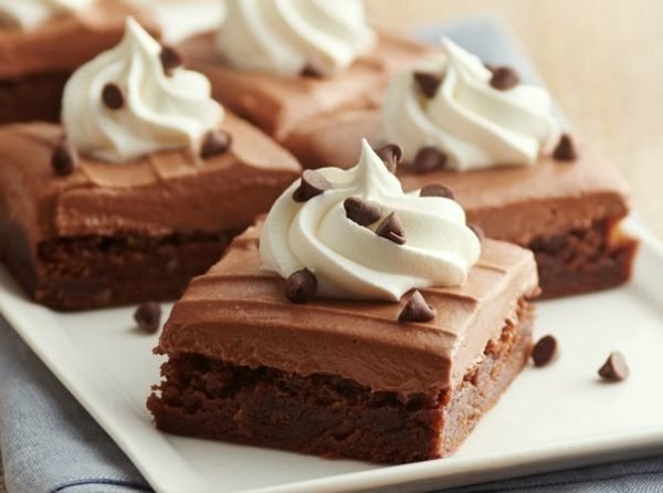 Worlds Best Fudgiest Chocolate Brownies