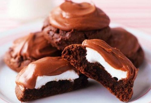 Chocolate Cookies With Cream Filling