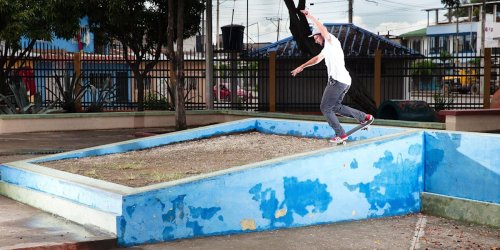 From Guayaquil to the Galapagos on skateboards