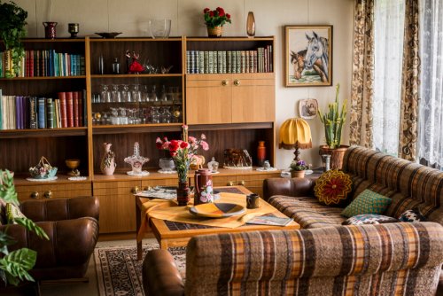 What Is Considered Vintage? A Complete Guide to Vintage Home Decor