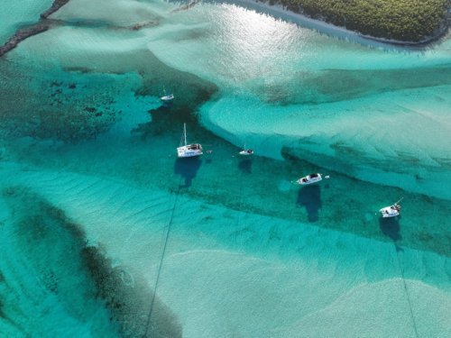 Segeln durch die Bahamas: Ein Paradies für jeden Tag