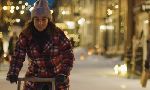 In diesen Filmen und Serien reist du Weihnachten um die Welt