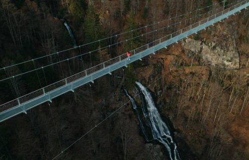 Blackforestline: neue Hängebrücke im Schwarzwald eröffnet