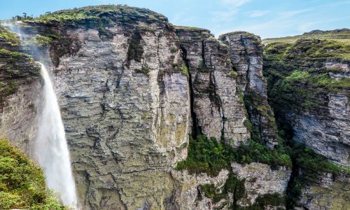 Umgekehrte Wasserfälle: Ein seltenes Naturspektakel