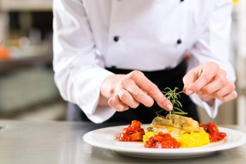 Le Petit Chef: In diesen Restaurants in Deutschland bedient dich der kleinste Koch der Welt