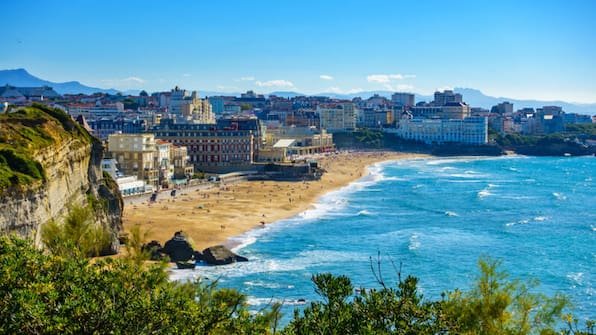 Urlaub direkt am Meer: Die schönsten Reiseziele in Europa mit Stadt und Strand