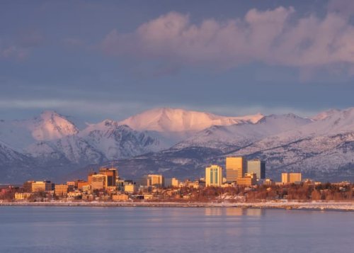 Möglicher Vulkanausbruch in Alaska nahe Anchorage kann Reiseverkehr beeinträchtigen