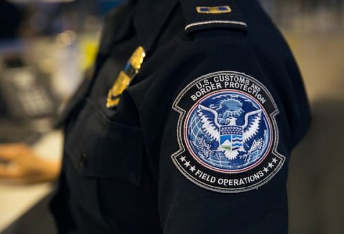 USA-Einreise wird zum Risiko: Was Reisende über Handykontrollen wissen müssen