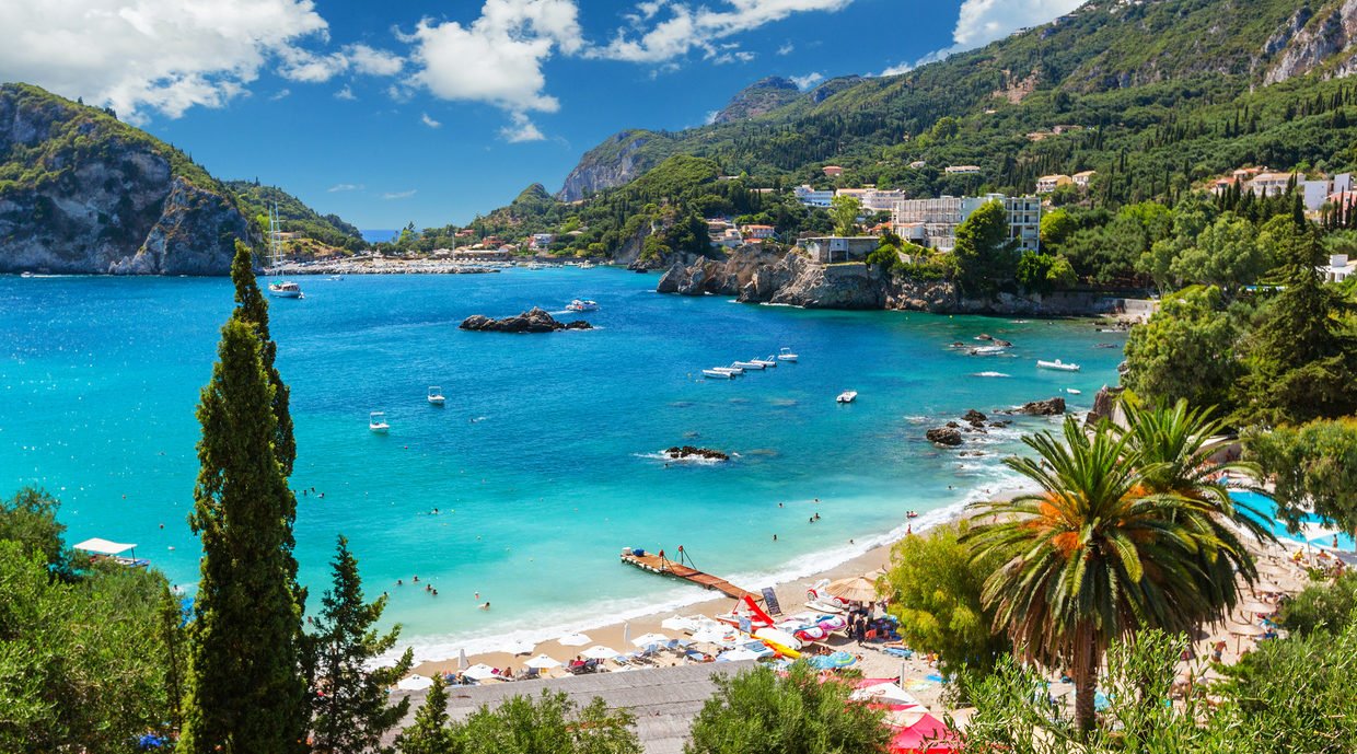 Korfu Strandhotels: die besten Traumunterkünfte auf der grünen Insel