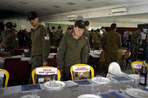 Israelis prepare for a Passover overshadowed by war and loss