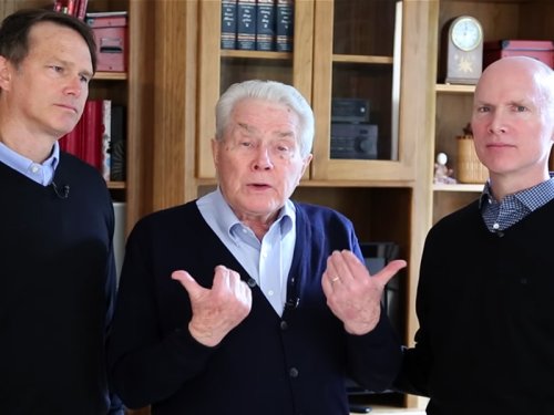 Longtime evangelist Luis Palau announces cancer diagnosis