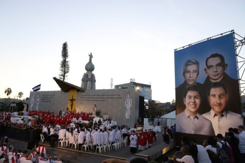 2 priests, 2 lay people beatified in El Salvador