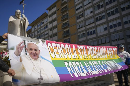Pope Francis shares recording for faithful praying for his recovery