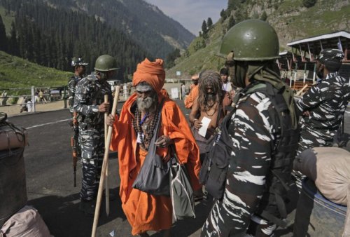 India Hindus begin pilgrimage in Kashmir amid heavy security