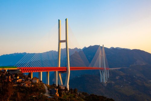 Los puentes más altos del mundo: seis titanes nacidos para mejorar los viajes en coche