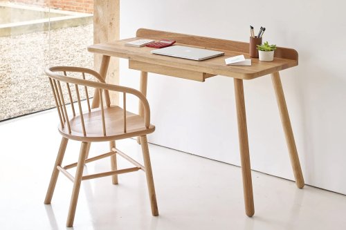 10 Easy Pieces: Desks for Small Spaces - Remodelista