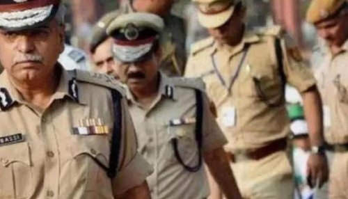Delhi Cop's Momentous Kick To Catch Thieves Speeding On Scooty Caught On Tape