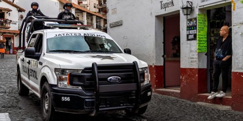 Is the CIA car bombing narcos in Mexico?