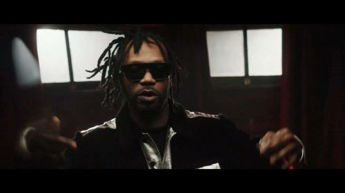 The latest video from Juicy J is entitled “Gettin'”