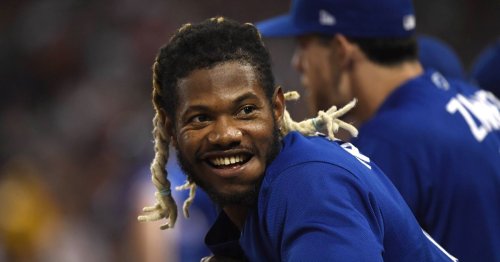 MLB roundup: Blue Jays set team record with 28 runs, rout Red Sox